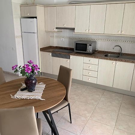 Comodoro, Situado En Frente Del Mar Apartment Лос Кристианос Екстериор снимка