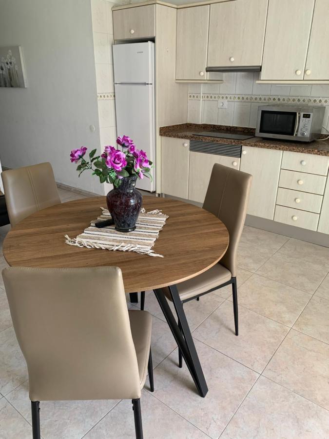 Comodoro, Situado En Frente Del Mar Apartment Лос Кристианос Екстериор снимка