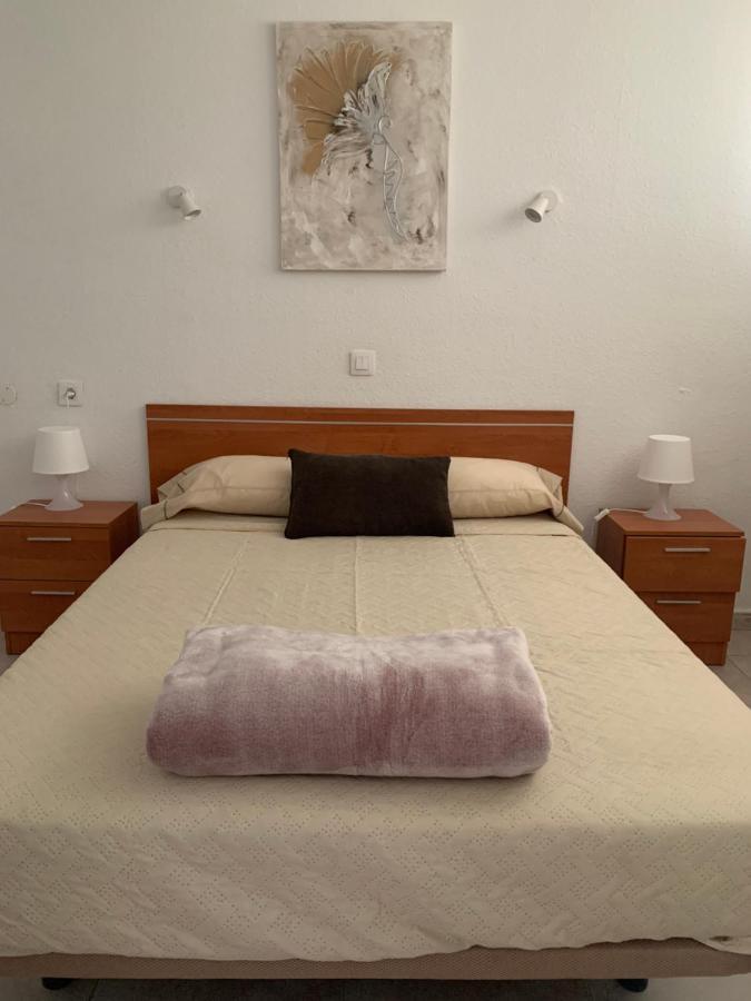 Comodoro, Situado En Frente Del Mar Apartment Лос Кристианос Екстериор снимка