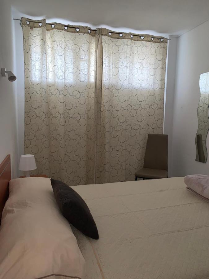 Comodoro, Situado En Frente Del Mar Apartment Лос Кристианос Екстериор снимка